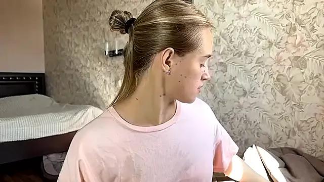 ElisabetLorney from StripChat is Freechat