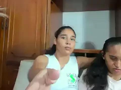 ElizaAndQuisha from StripChat is Freechat