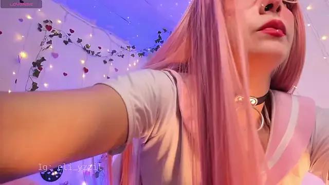 Explore our live girls sluts from our Custom and Multi clubs and checkout exclusive access to highly interactive content, such as shape, hair, titties, pussy type and many more.