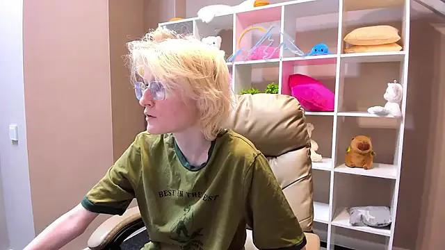 ElizabethHarpper from StripChat is Freechat