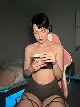 Explore our live girls sluts from our Custom and Multi clubs and checkout exclusive access to highly interactive content, such as shape, hair, titties, pussy type and many more.