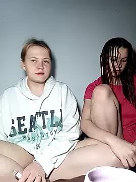 ella_grays from StripChat