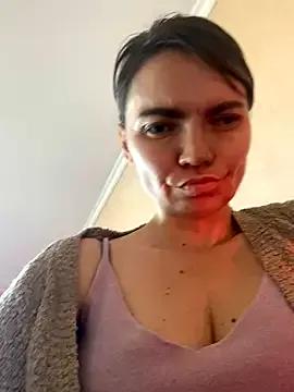 Ella_Pearlie from StripChat is Freechat