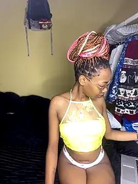 Ella_prettybrownskin from StripChat is Freechat
