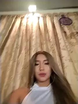 Ella_rr from StripChat