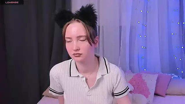 EllaBloom from StripChat is Freechat