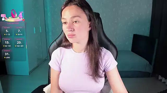 EllaFresh from StripChat