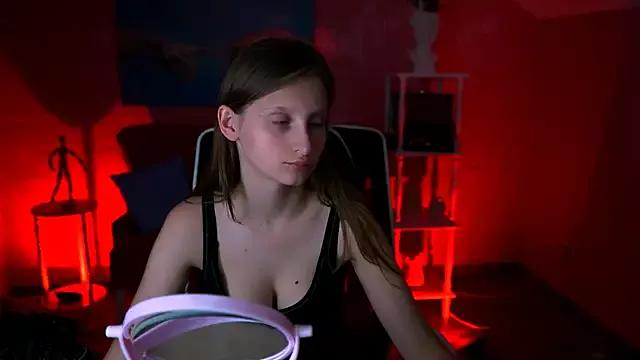 EllaHorton from StripChat