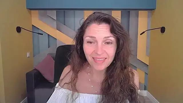 EllaLong from StripChat