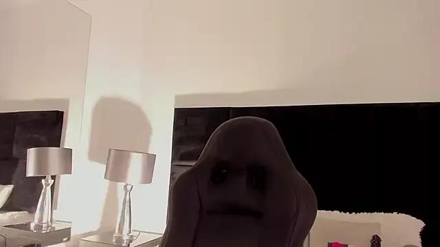 Ellaochoa from StripChat