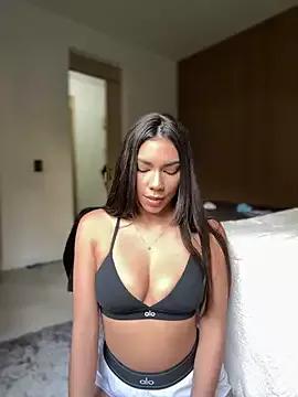 EllaSanz_ from StripChat