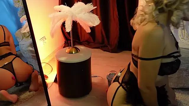 EllaWhisper webcams show profile image 