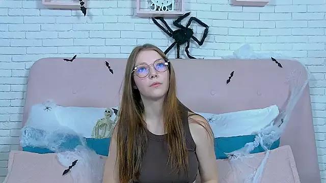 EllenBush from StripChat is Freechat