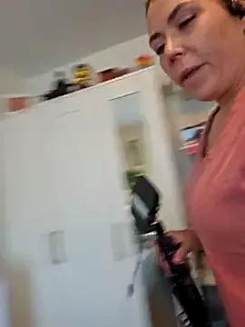 Ellie-L-Elizabeth from StripChat