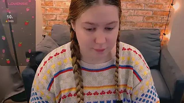 Ellie_Wellie from StripChat is Freechat