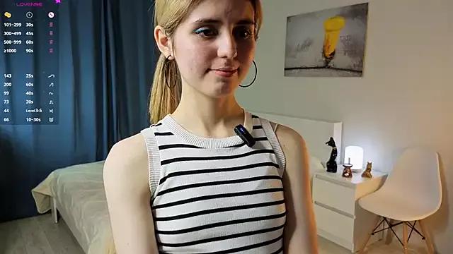 EllieDul from StripChat