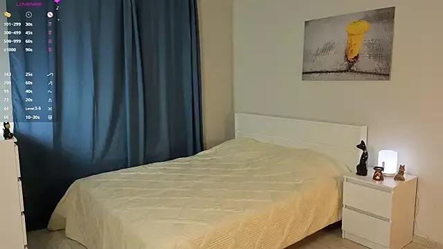 EllieDul from StripChat