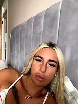EllieMaeBaby from StripChat