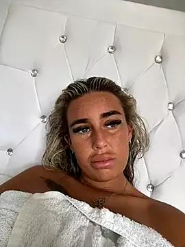 EllieMaeBaby from StripChat