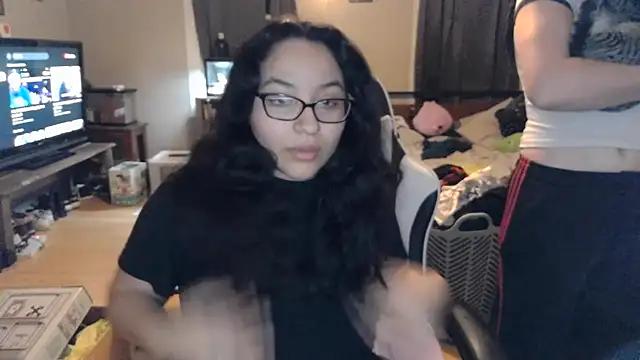Elliewgfs from StripChat