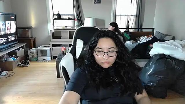 Elliewgfs from StripChat