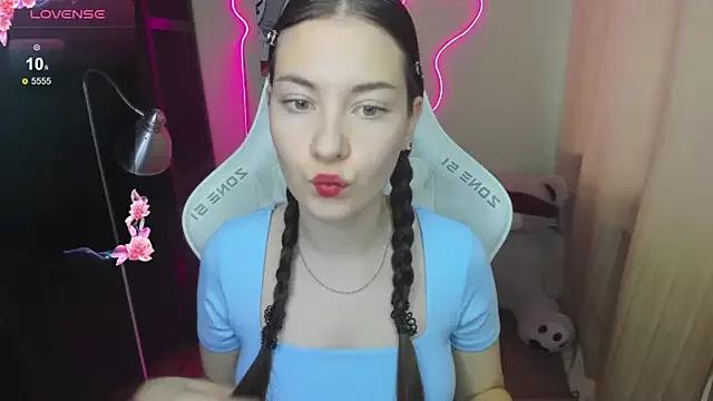 Ellisky from StripChat is Freechat