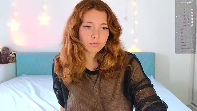 ellisunny from StripChat