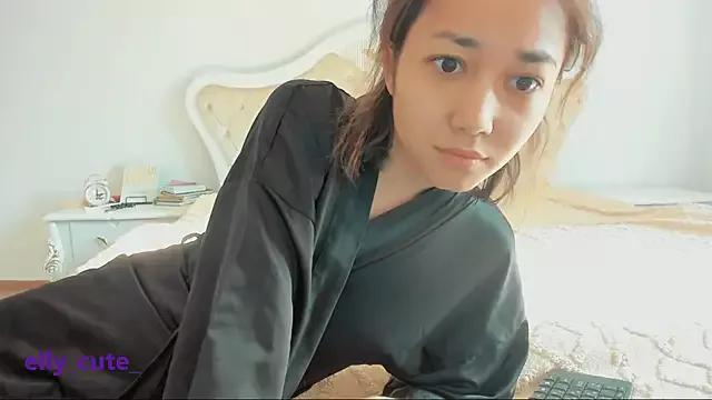 Elly_Cute from StripChat is Freechat