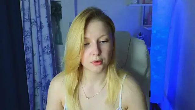 Elly_rosss from StripChat