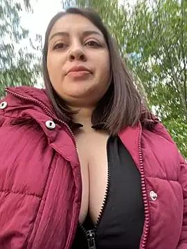 EllyBigTits from StripChat
