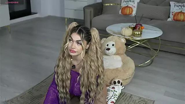 Explore our live girls sluts from our Custom and Multi clubs and checkout exclusive access to highly interactive content, such as shape, hair, titties, pussy type and many more.