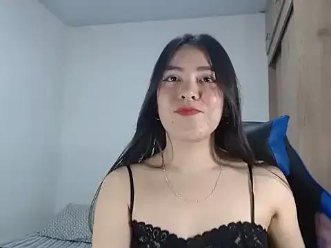 Explore our live girls sluts from our Custom and Multi clubs and checkout exclusive access to highly interactive content, such as shape, hair, titties, pussy type and many more.