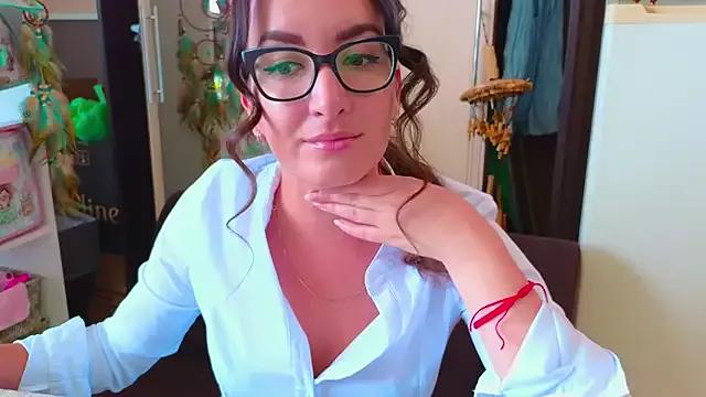 ElsaDream from StripChat is Freechat