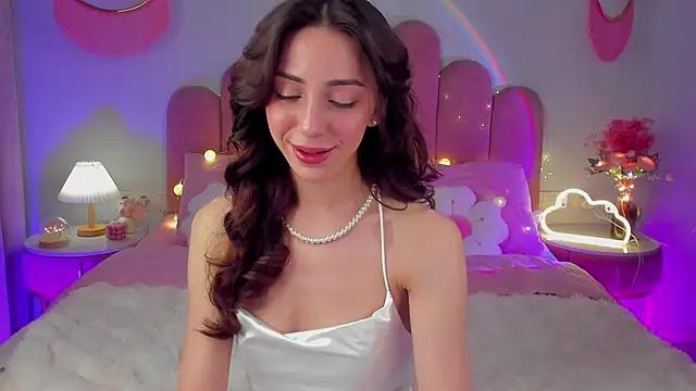 Explore our live girls sluts from our Custom and Multi clubs and checkout exclusive access to highly interactive content, such as shape, hair, titties, pussy type and many more.