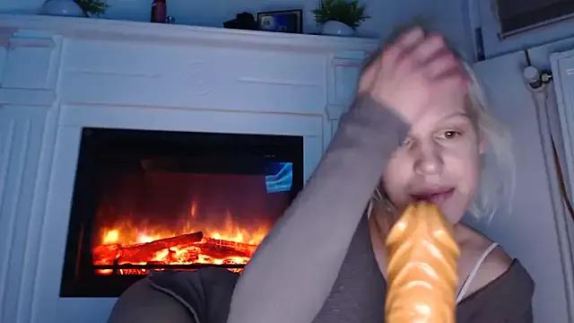ElssaRush from StripChat