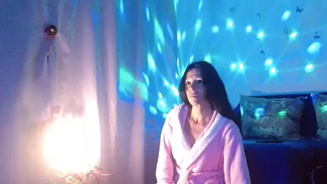 ElysaSun from StripChat is Freechat