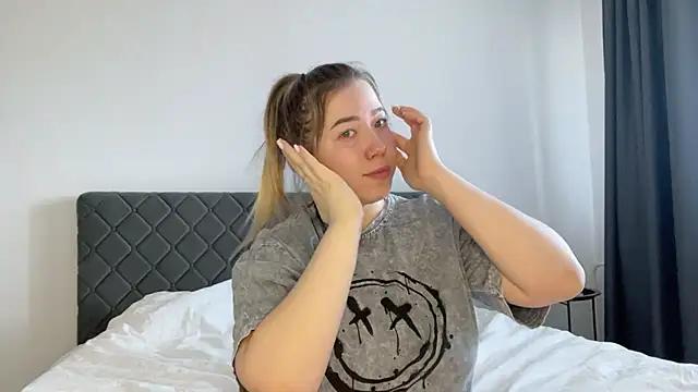 Embersweetbunny from StripChat