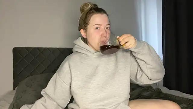 Embersweetbunny from StripChat