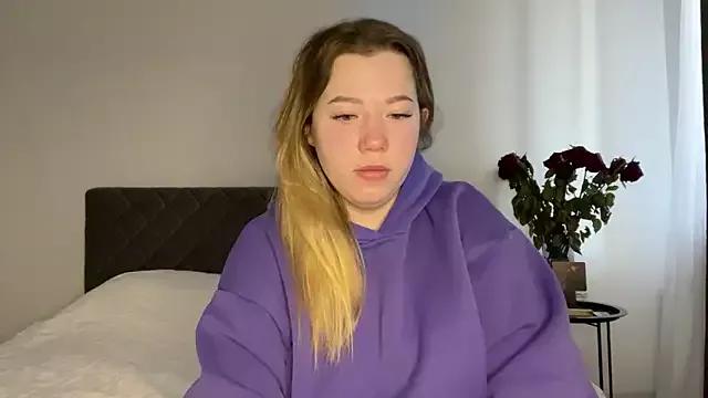 Embersweetbunny from StripChat