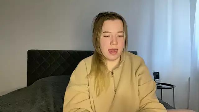 Embersweetbunny from StripChat