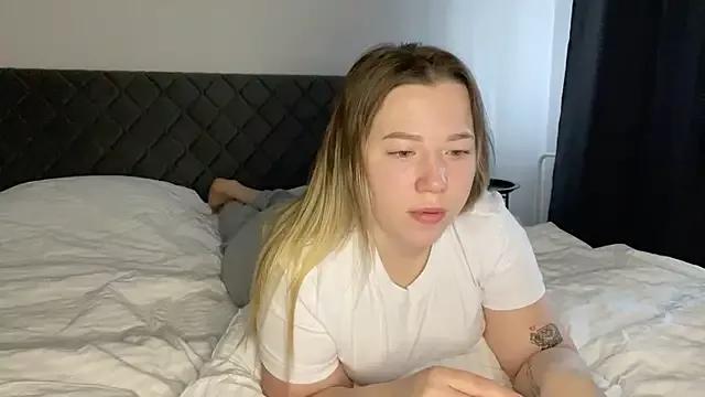 Embersweetbunny from StripChat