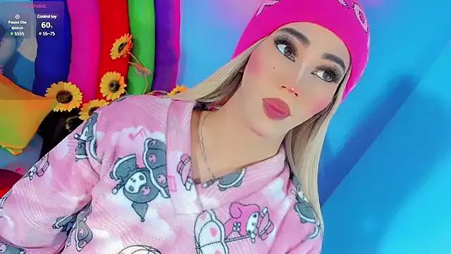 emelly_horny_ from StripChat