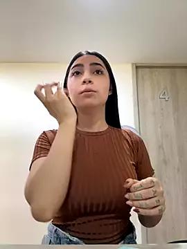 EmelyParker from StripChat