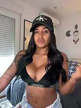 EmelyRogers from StripChat