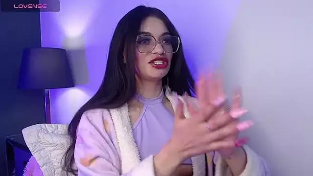Emerald_gh from StripChat