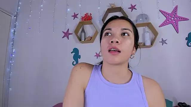 Explore our live girls sluts from our Custom and Multi clubs and checkout exclusive access to highly interactive content, such as shape, hair, titties, pussy type and many more.