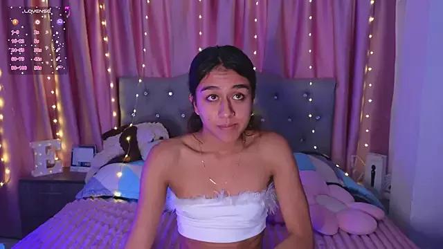 Emiily_Scott1 from StripChat
