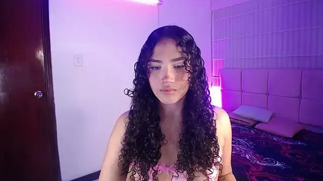 Explore our live girls sluts from our Custom and Multi clubs and checkout exclusive access to highly interactive content, such as shape, hair, titties, pussy type and many more.