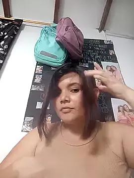 Emileya_27 webcams show profile image 