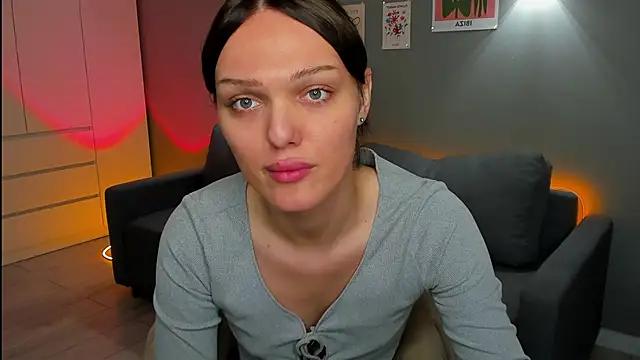 Explore our live girls sluts from our Custom and Multi clubs and checkout exclusive access to highly interactive content, such as shape, hair, titties, pussy type and many more.